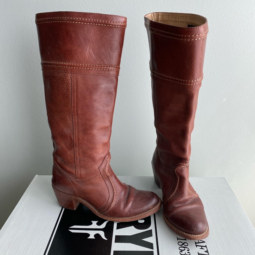 Frye Jane Stitch Western Boot, size 8.5 Pull-on, Good condition